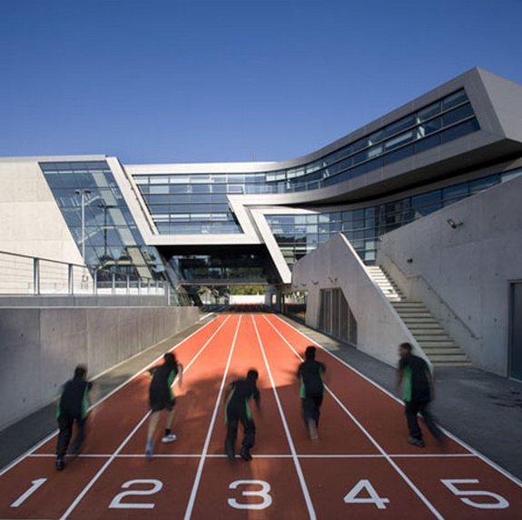 World's Best Female Architect - Zaha Hadid