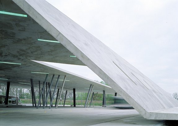 World's Best Female Architect - Zaha Hadid