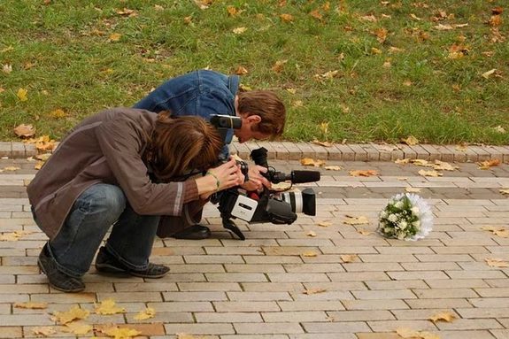 funny photographers 20 in 36 Photographers That Would Do Everything to Get That Photo Right