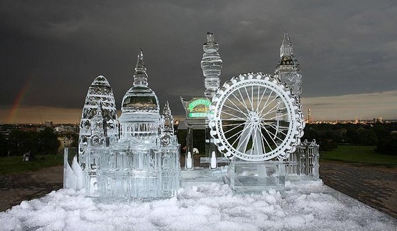 captivating ice sculptures beyond your imagination 06 in Top 10 Most Imaginative Ice Sculptures
