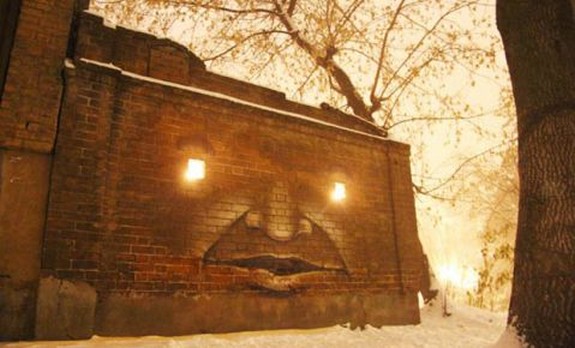 russian street artist raises 01 in Super Cool Building Graffiti Revive Old Buildings